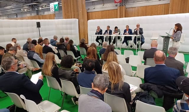 salon Solutions e-achats 2025 conformité souveraineté IA